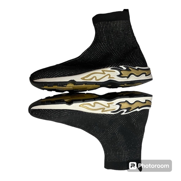 NWOT Sandro Paris Flame Knit Sneaker Booties Size 39 Black with Gold Threads - Picture 5 of 10